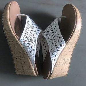 Sketchers Luxe Foam Sandals 👡